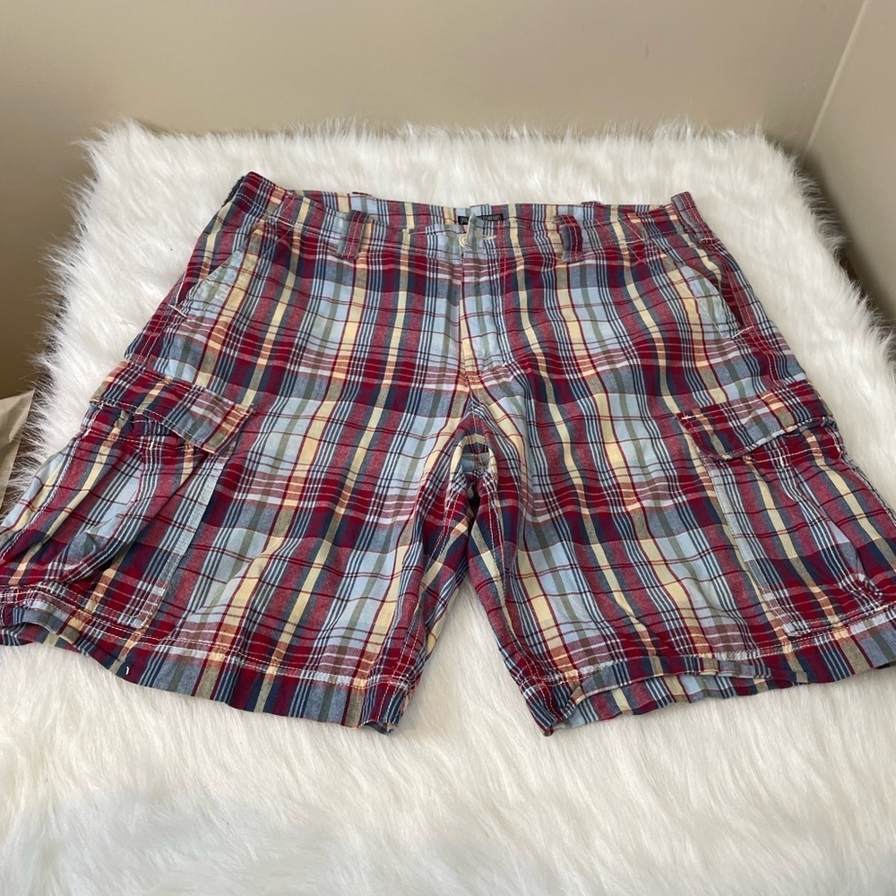 Polo Jeans Company Plaid Men's Cargo Shorts - 38